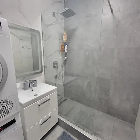 Warm & Cozy Apartment In The Heart Of Historical לבוב מראה חיצוני תמונה